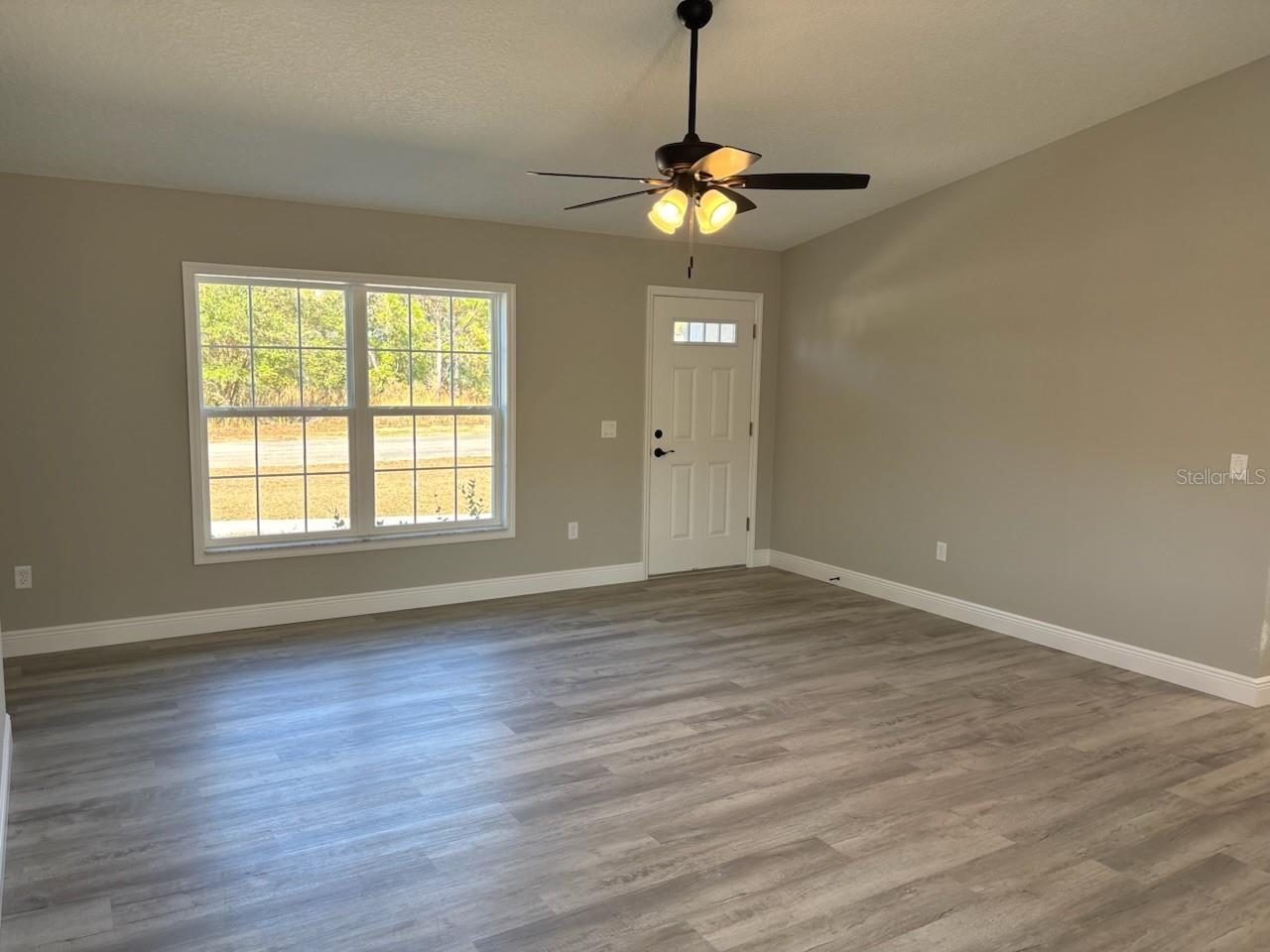 Image 8 of 32 For 2290 Menores Drive