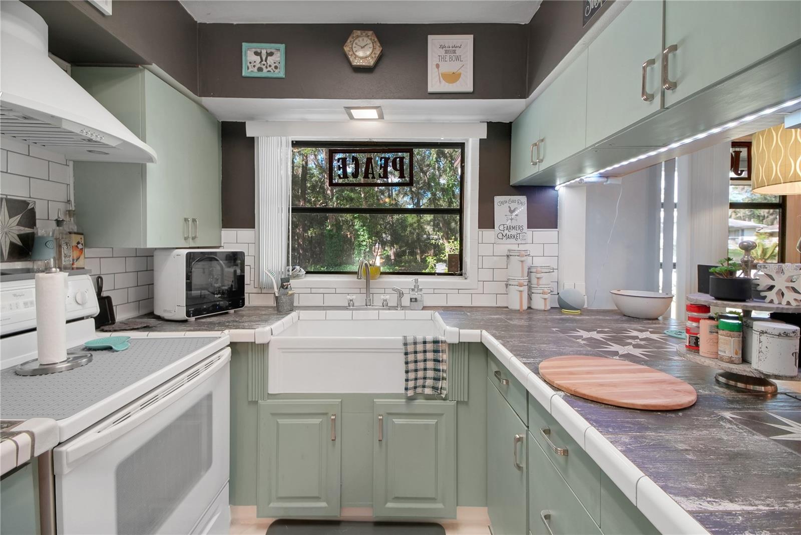 Image 16 of 37 For 6122 Glencoe Street