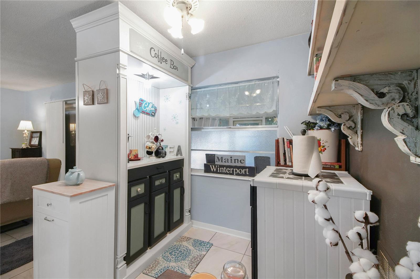 Image 19 of 37 For 6122 Glencoe Street