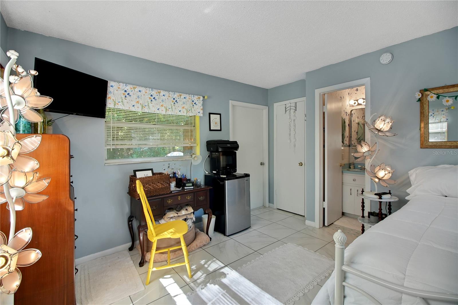 Image 25 of 37 For 6122 Glencoe Street