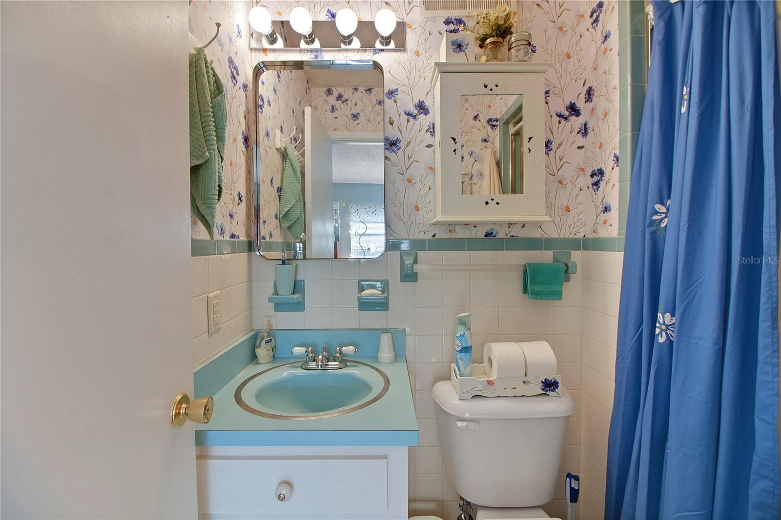 Image 27 of 37 For 6122 Glencoe Street