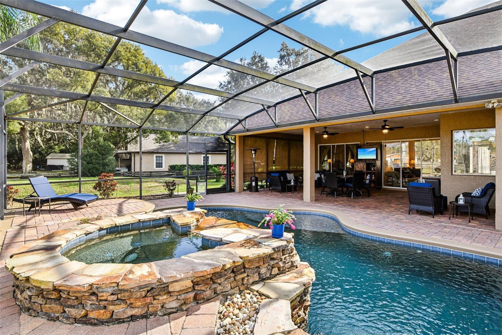 Image 10 of 88 For 243 Clearview Road