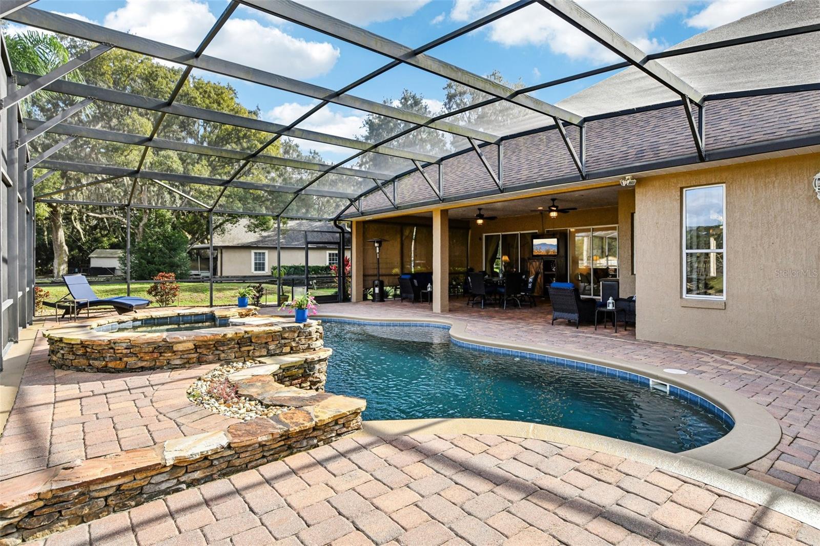 Image 11 of 88 For 243 Clearview Road