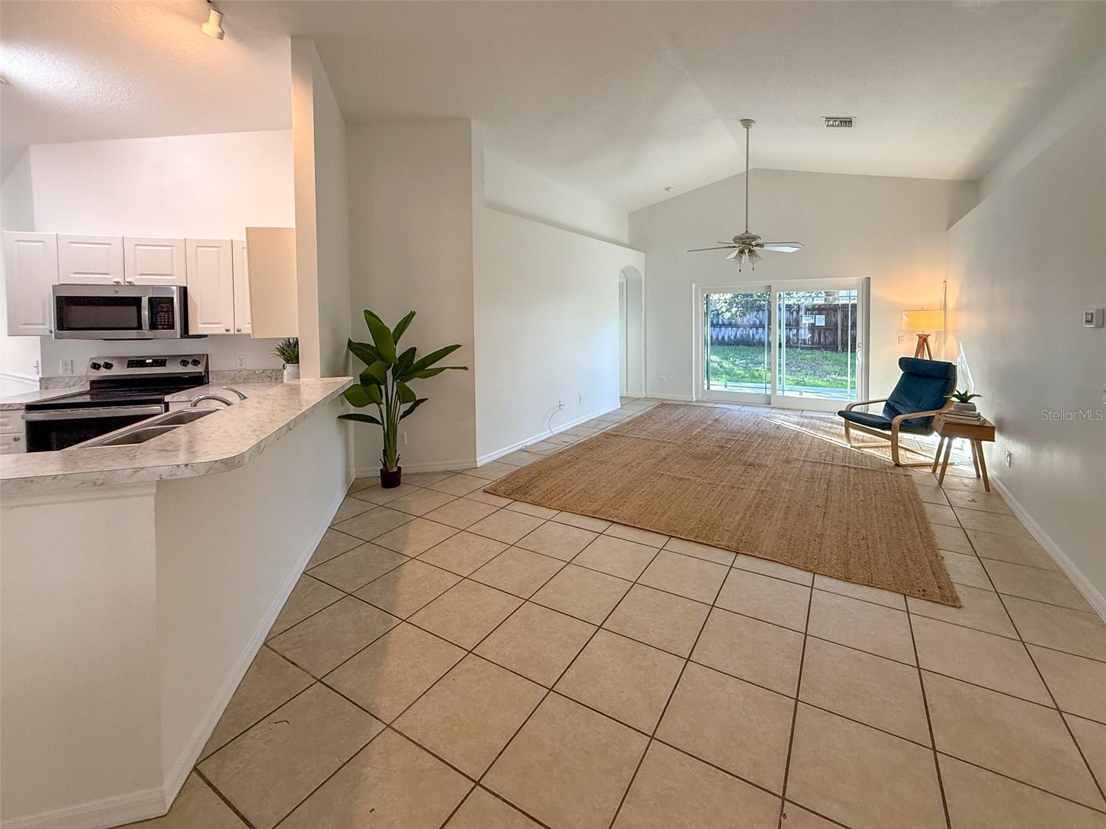 Image 4 of 27 For 1012 Mayfair Street