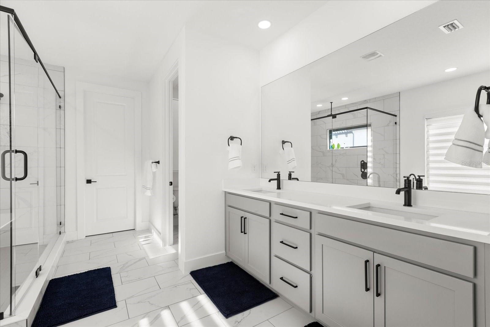 Image 36 of 69 For 16254 Ravenna Court