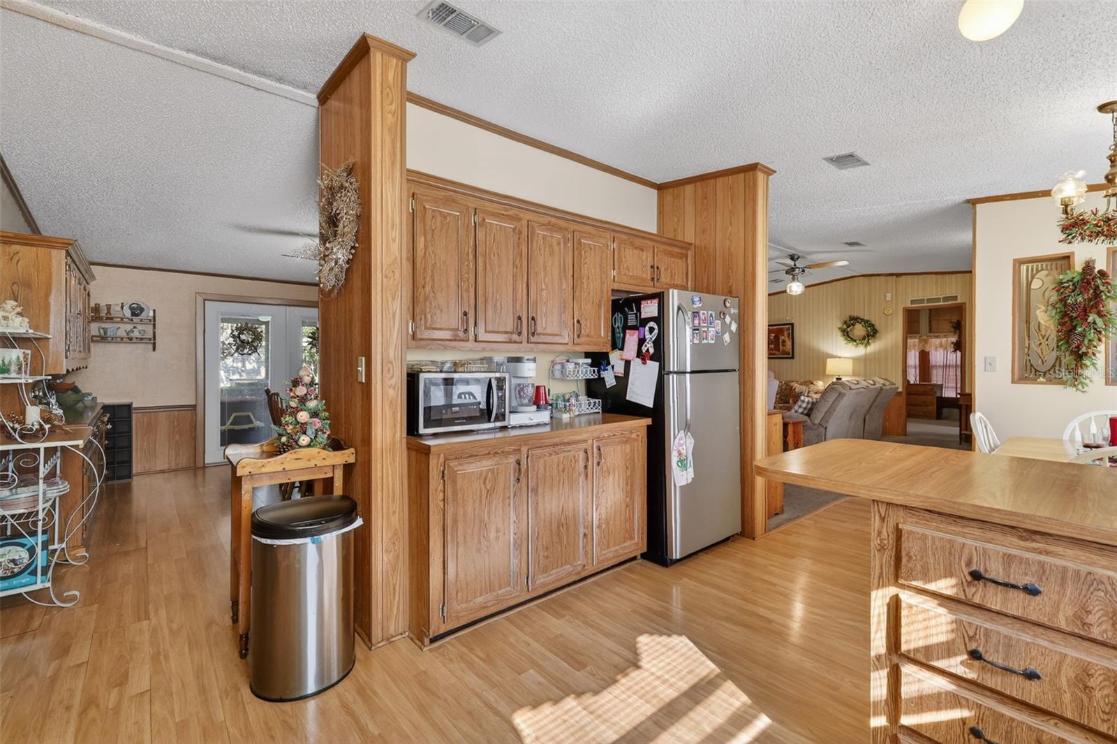 Image 12 of 30 For 11911 Lane Park Road