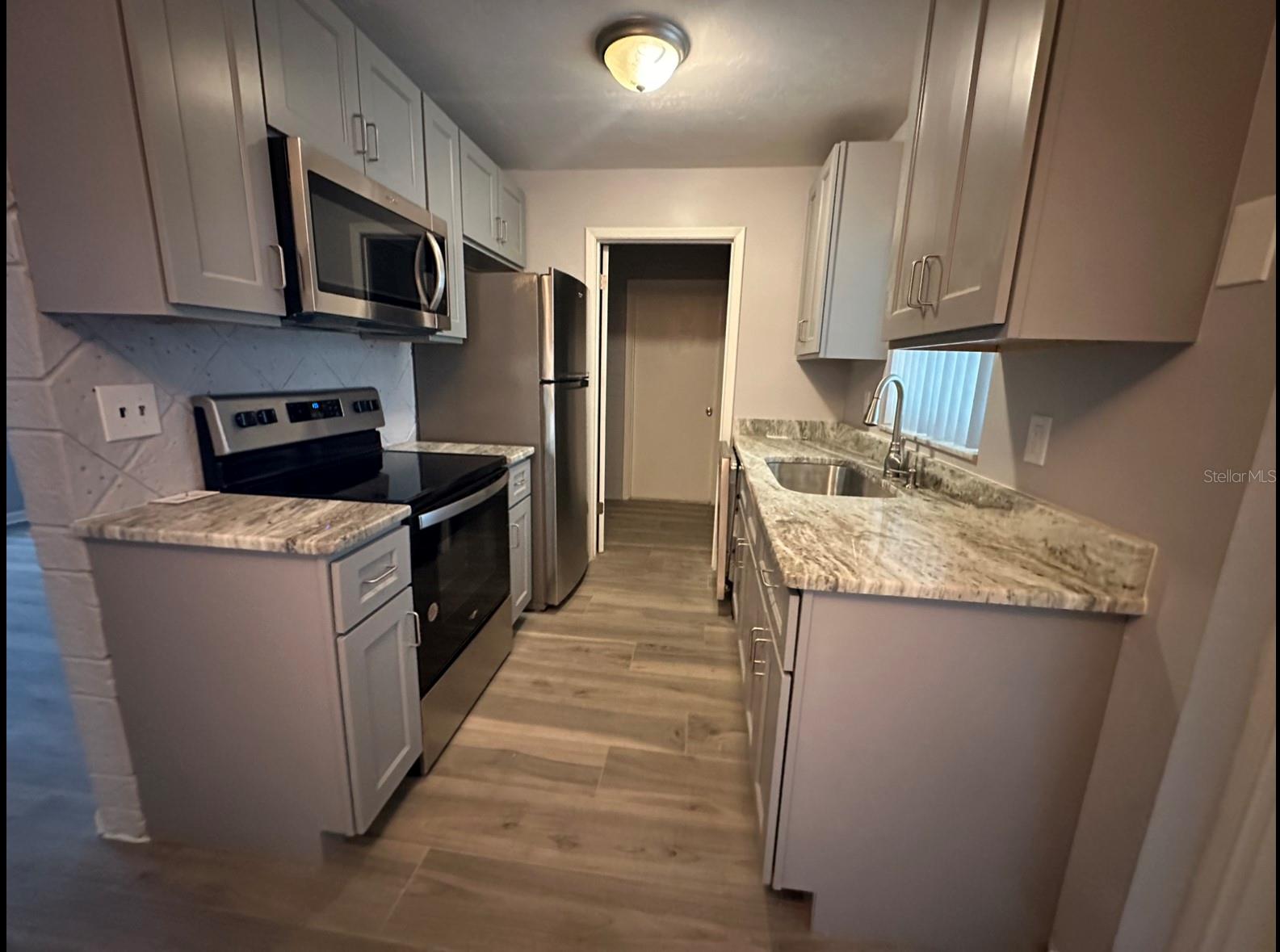 Image 4 of 12 For 2906 Garden Road