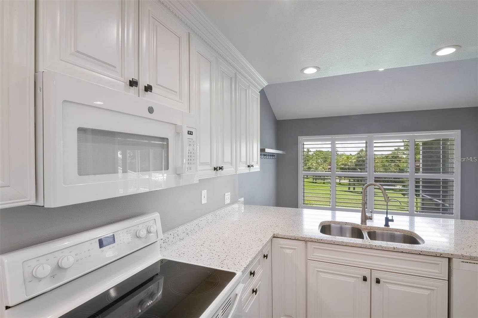 Image 19 of 36 For 6036 Topsail Road