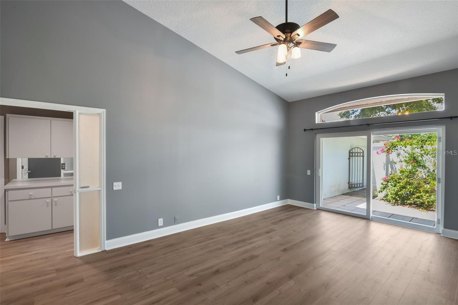 Image 30 of 36 For 6036 Topsail Road