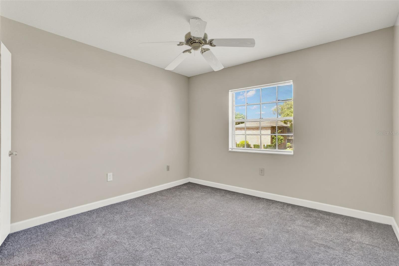 Image 21 of 37 For 2423 Branch Way 207