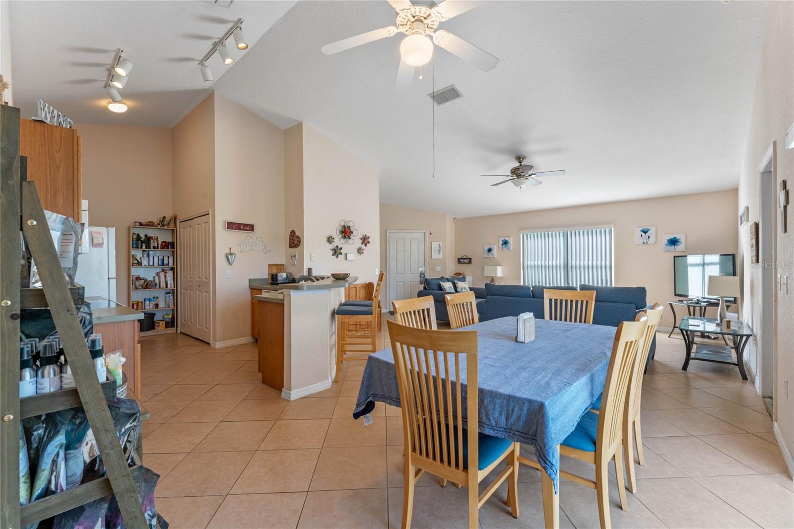 Image 10 of 25 For 233 Reserve Drive