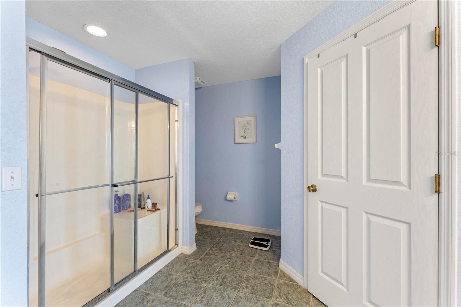 Image 15 of 25 For 233 Reserve Drive