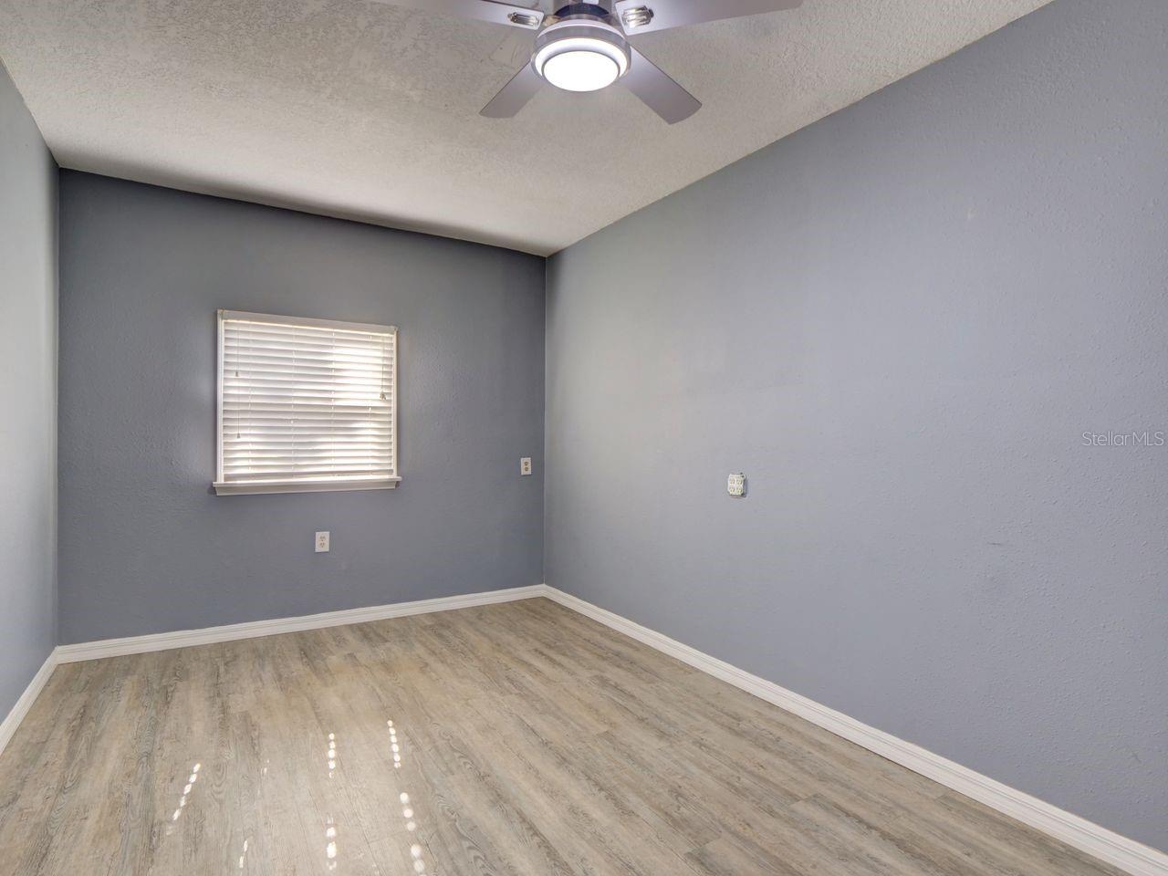 Image 30 of 35 For 1218 Cr 450  