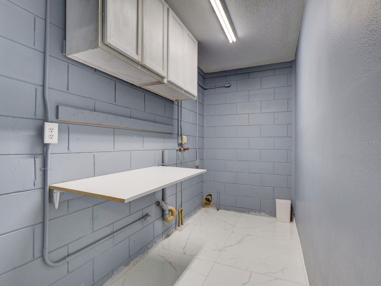 Image 31 of 35 For 1218 Cr 450  