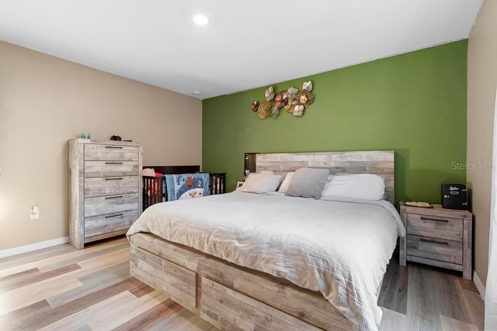 Image 22 of 31 For 440 Kensington View Drive