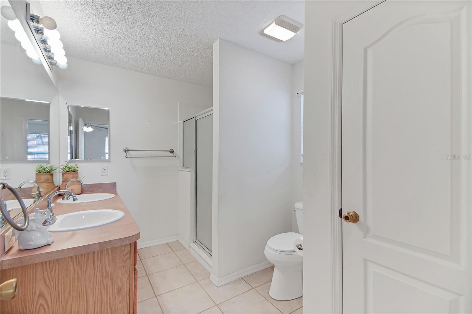 Image 26 of 46 For 1203 Laurel Oak Lane