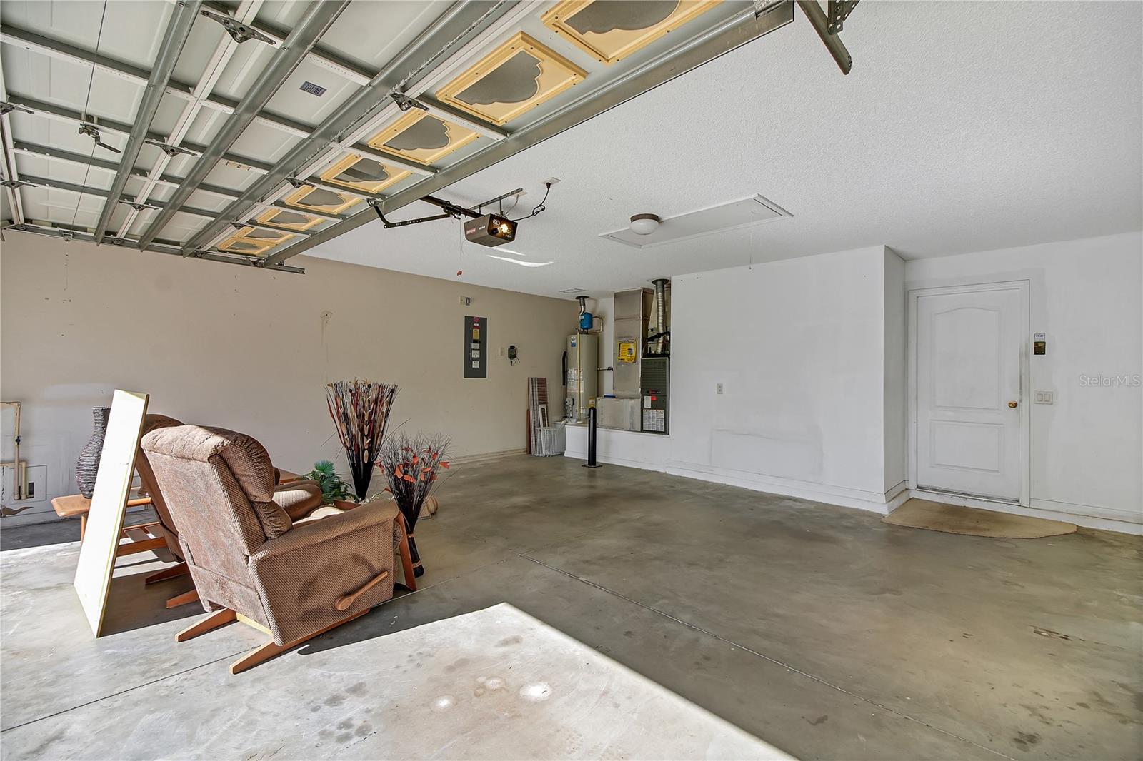 Image 32 of 46 For 1203 Laurel Oak Lane