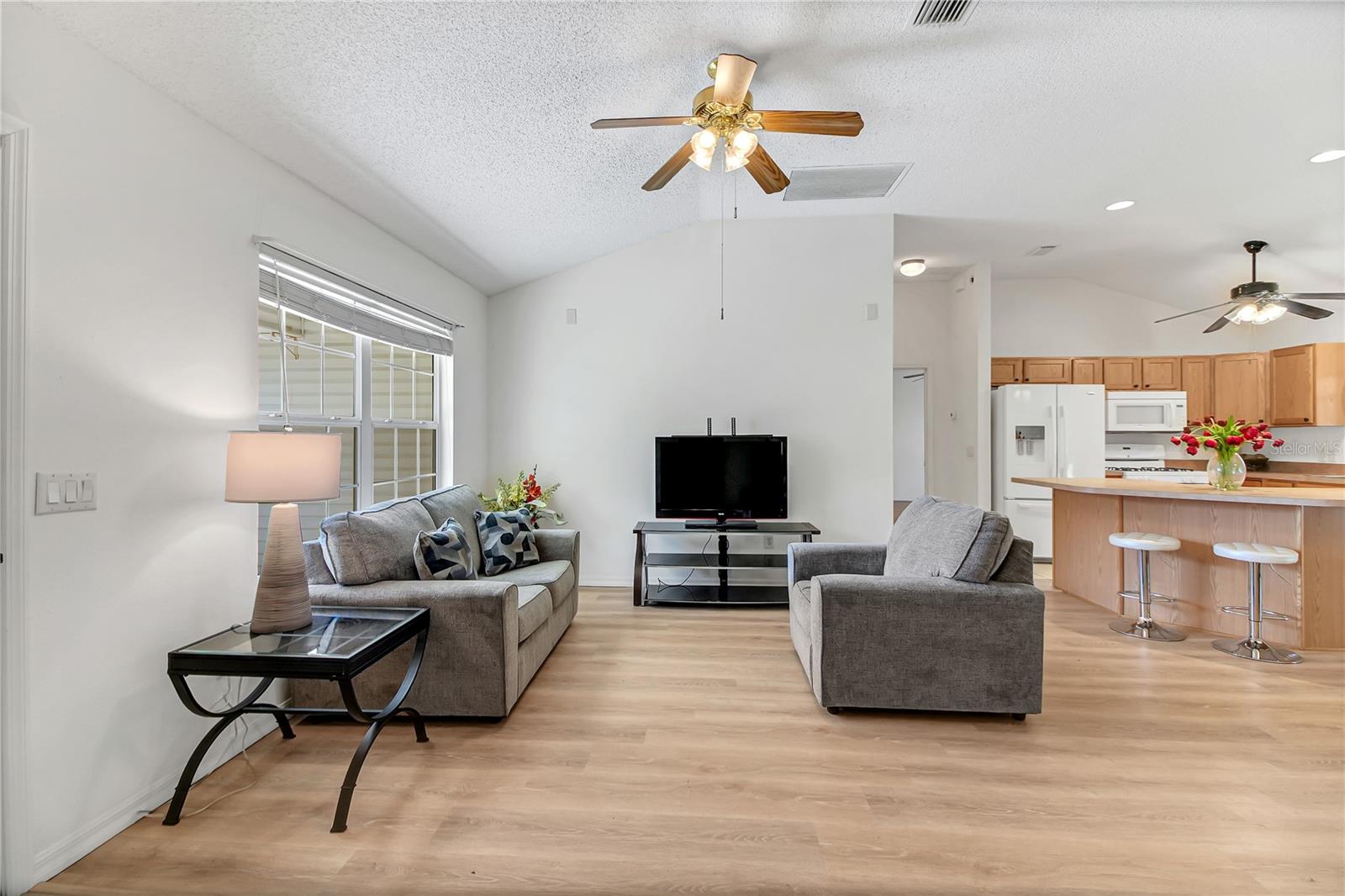 Image 7 of 46 For 1203 Laurel Oak Lane