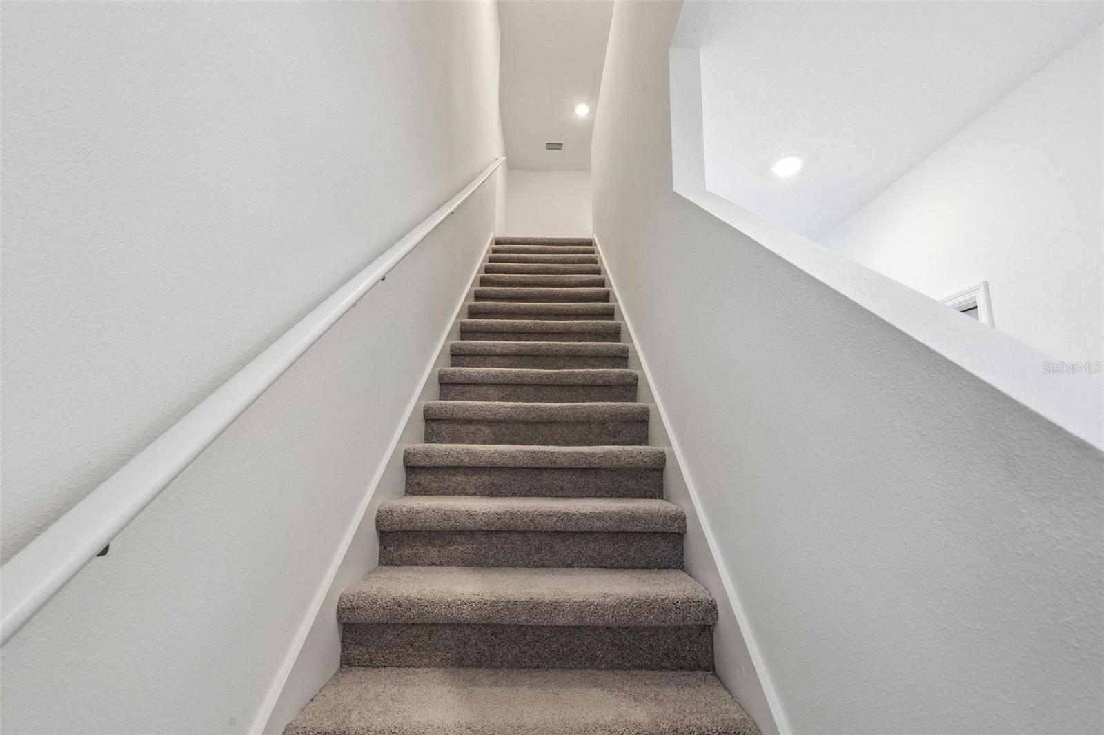 Image 9 of 19 For 7621 Waterscape Drive