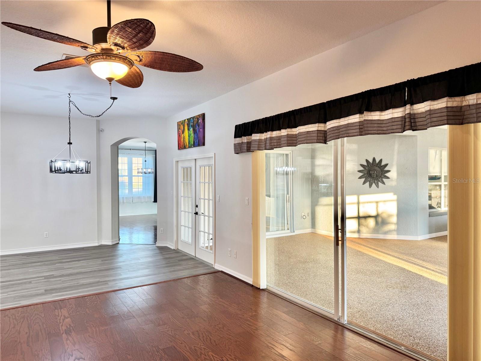 Image 18 of 98 For 25501 Maurepas Lane