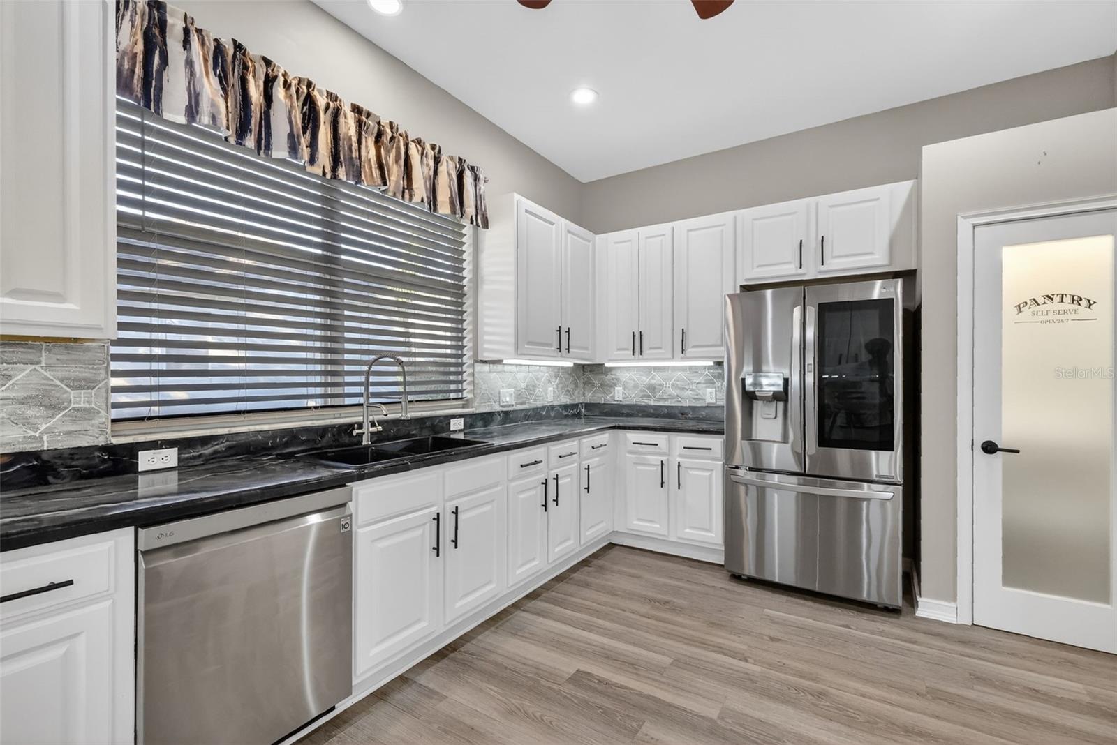 Image 24 of 98 For 25501 Maurepas Lane