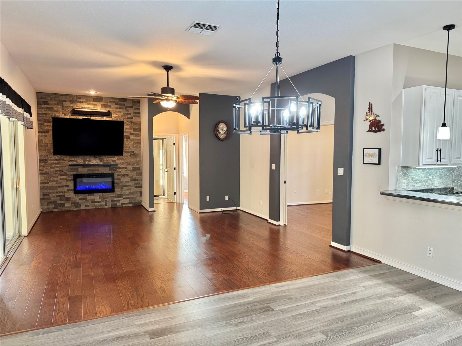 Image 25 of 98 For 25501 Maurepas Lane