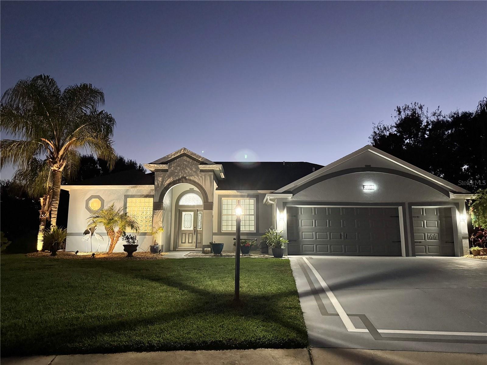 Image 4 of 98 For 25501 Maurepas Lane