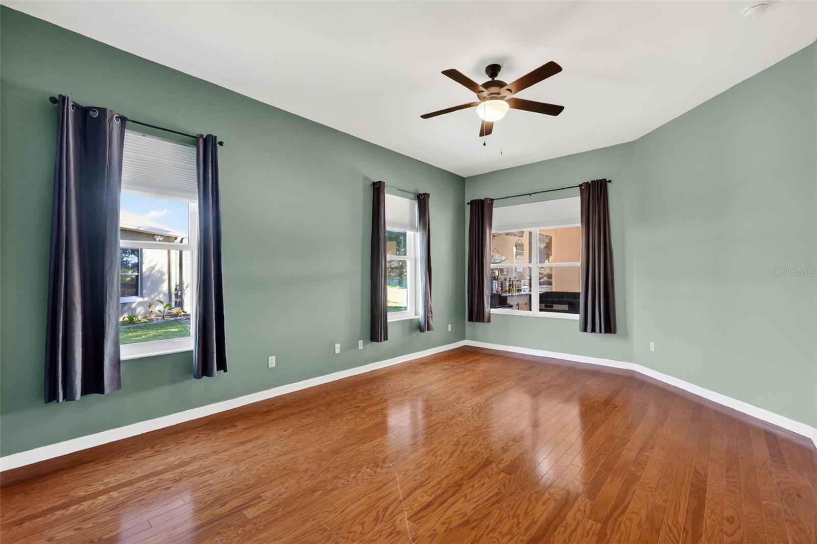 Image 9 of 98 For 25501 Maurepas Lane