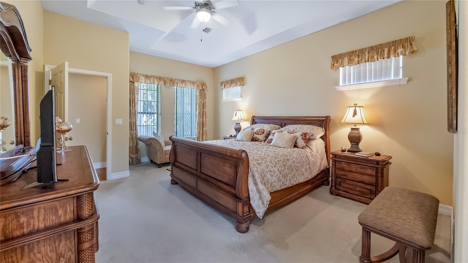 Image 23 of 62 For 10336 Lake Louisa Road