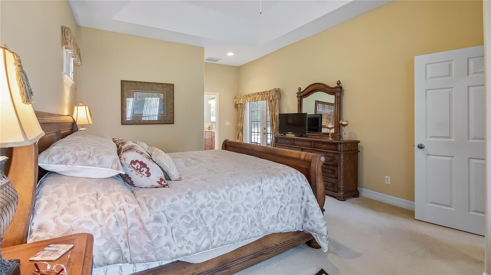 Image 25 of 62 For 10336 Lake Louisa Road