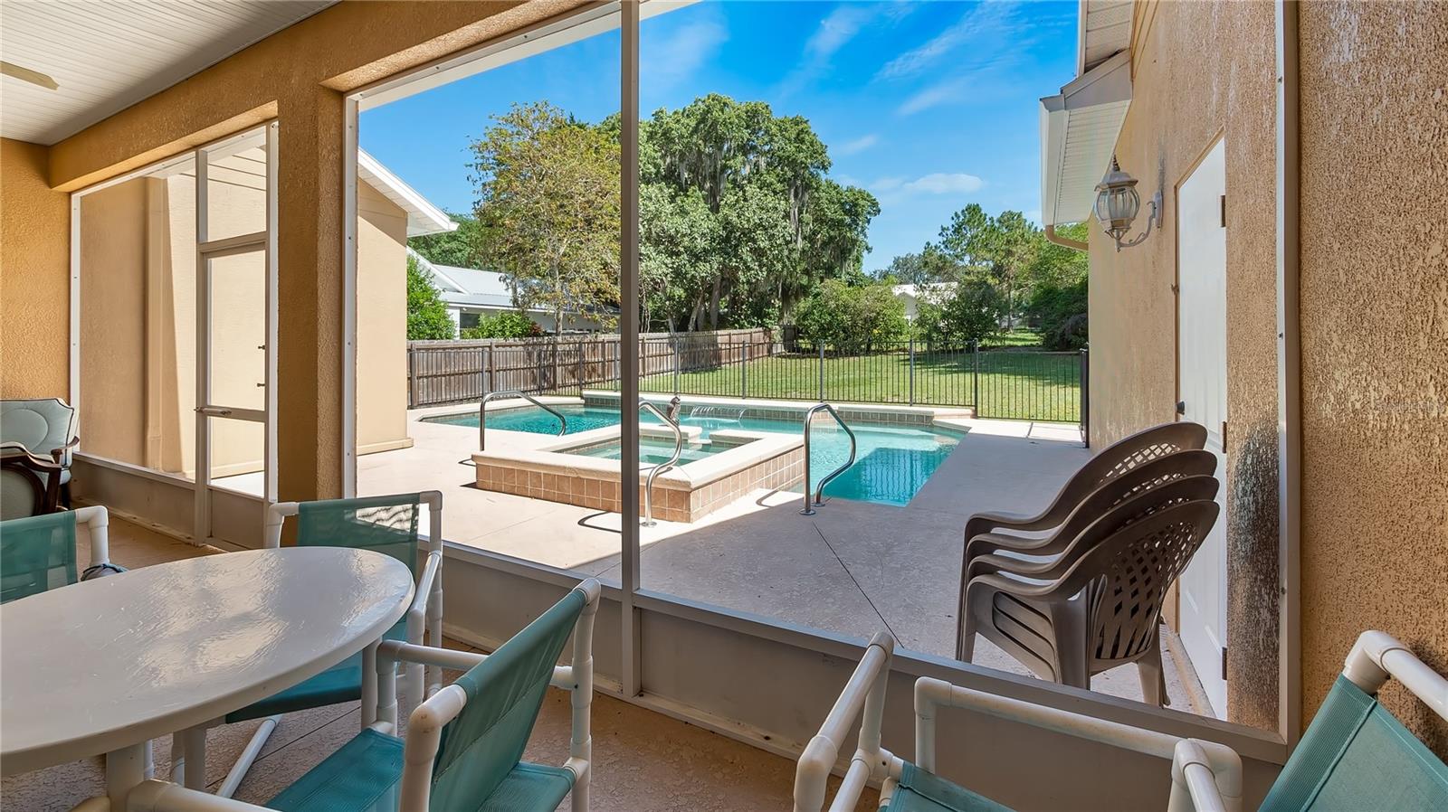 Image 40 of 62 For 10336 Lake Louisa Road