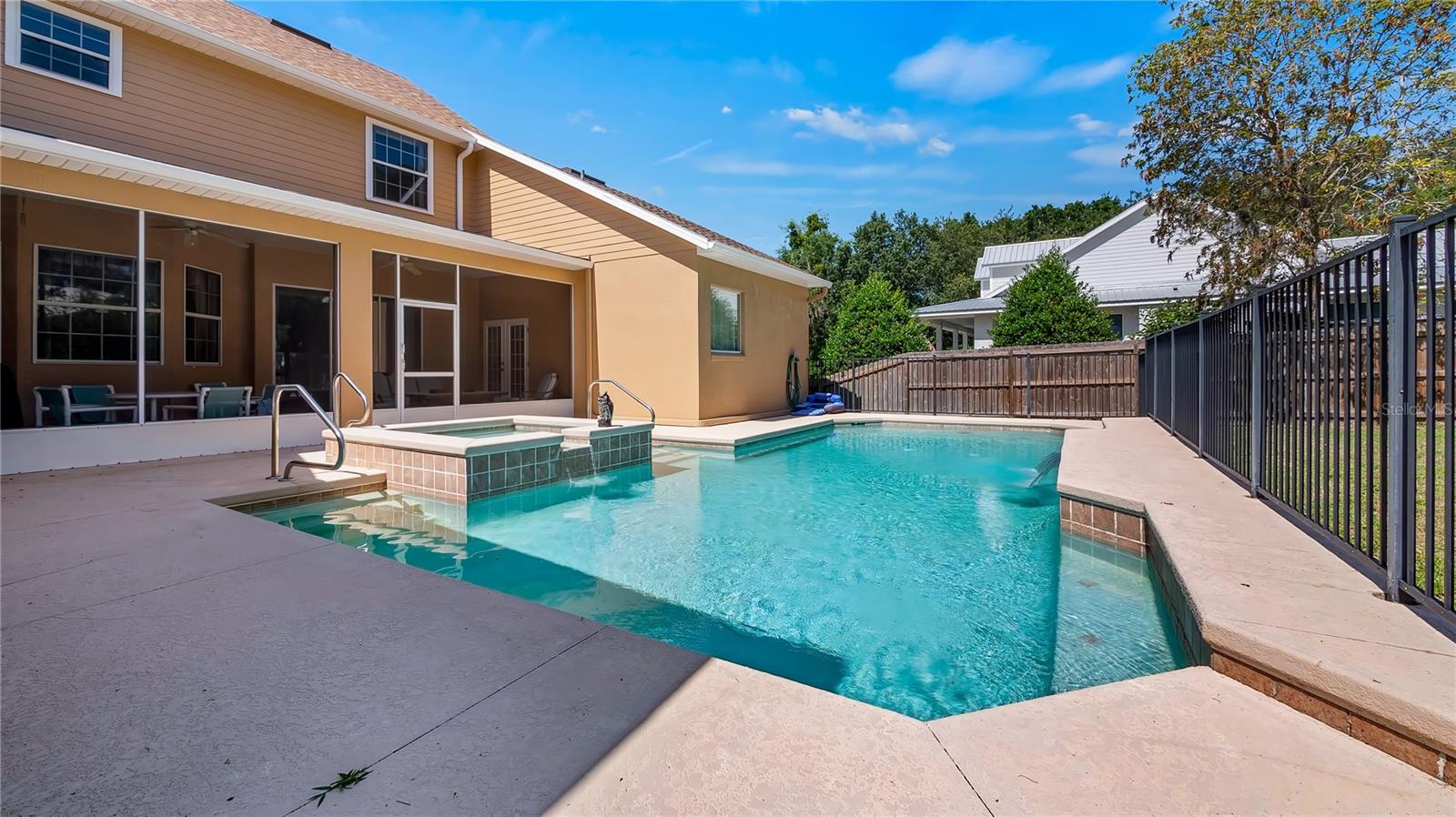 Image 43 of 62 For 10336 Lake Louisa Road