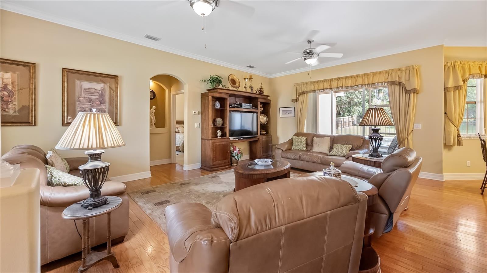 Image 8 of 62 For 10336 Lake Louisa Road