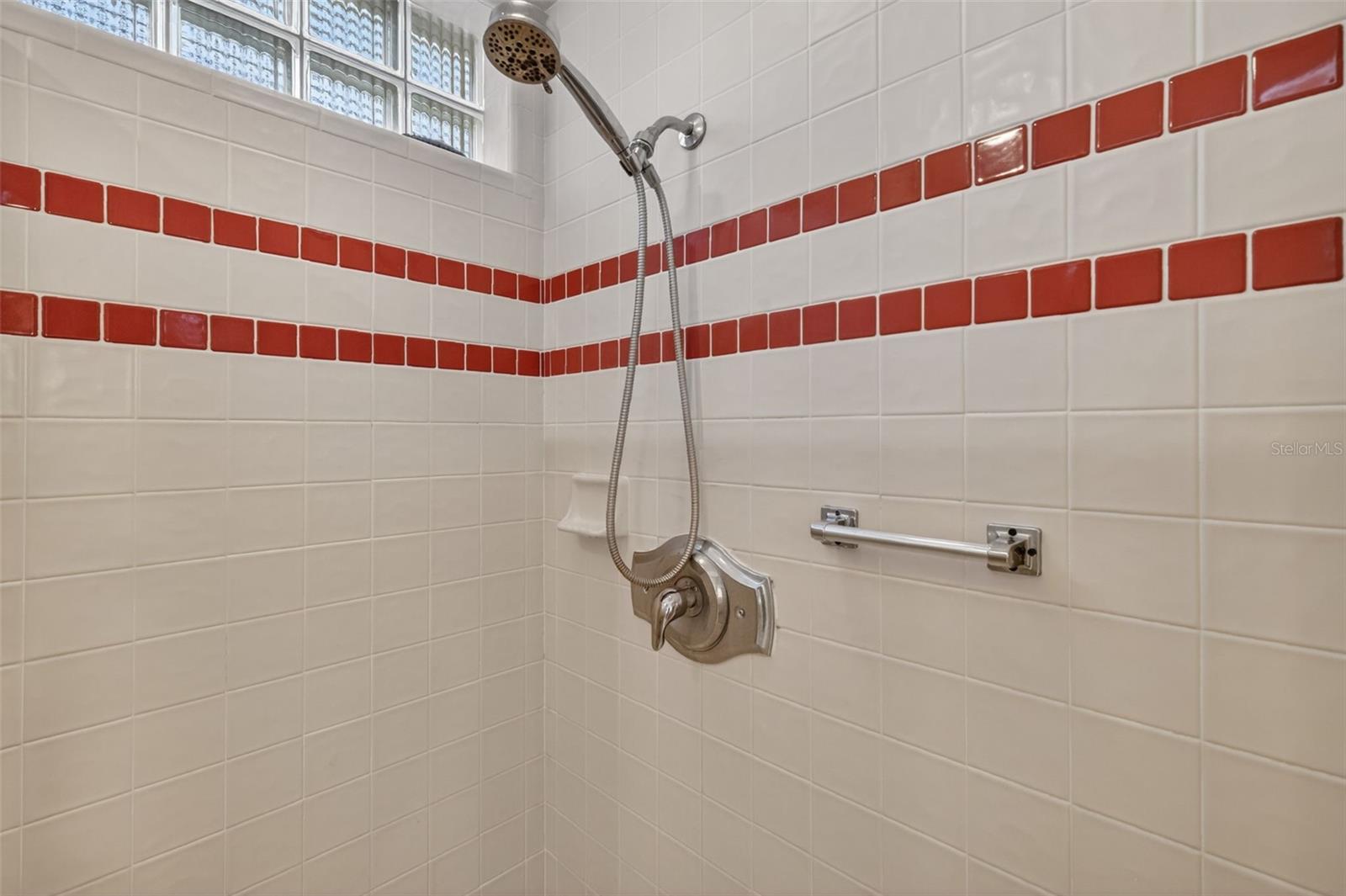 Image 40 of 75 For 629 Sandlake Court