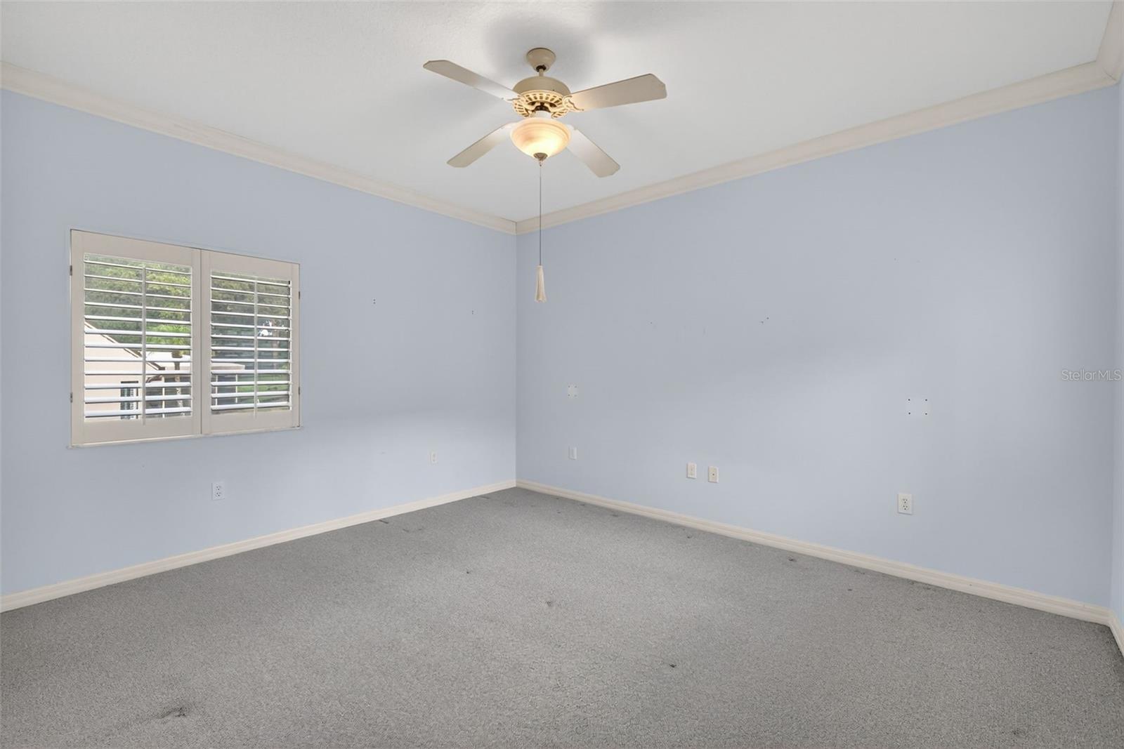 Image 41 of 75 For 629 Sandlake Court