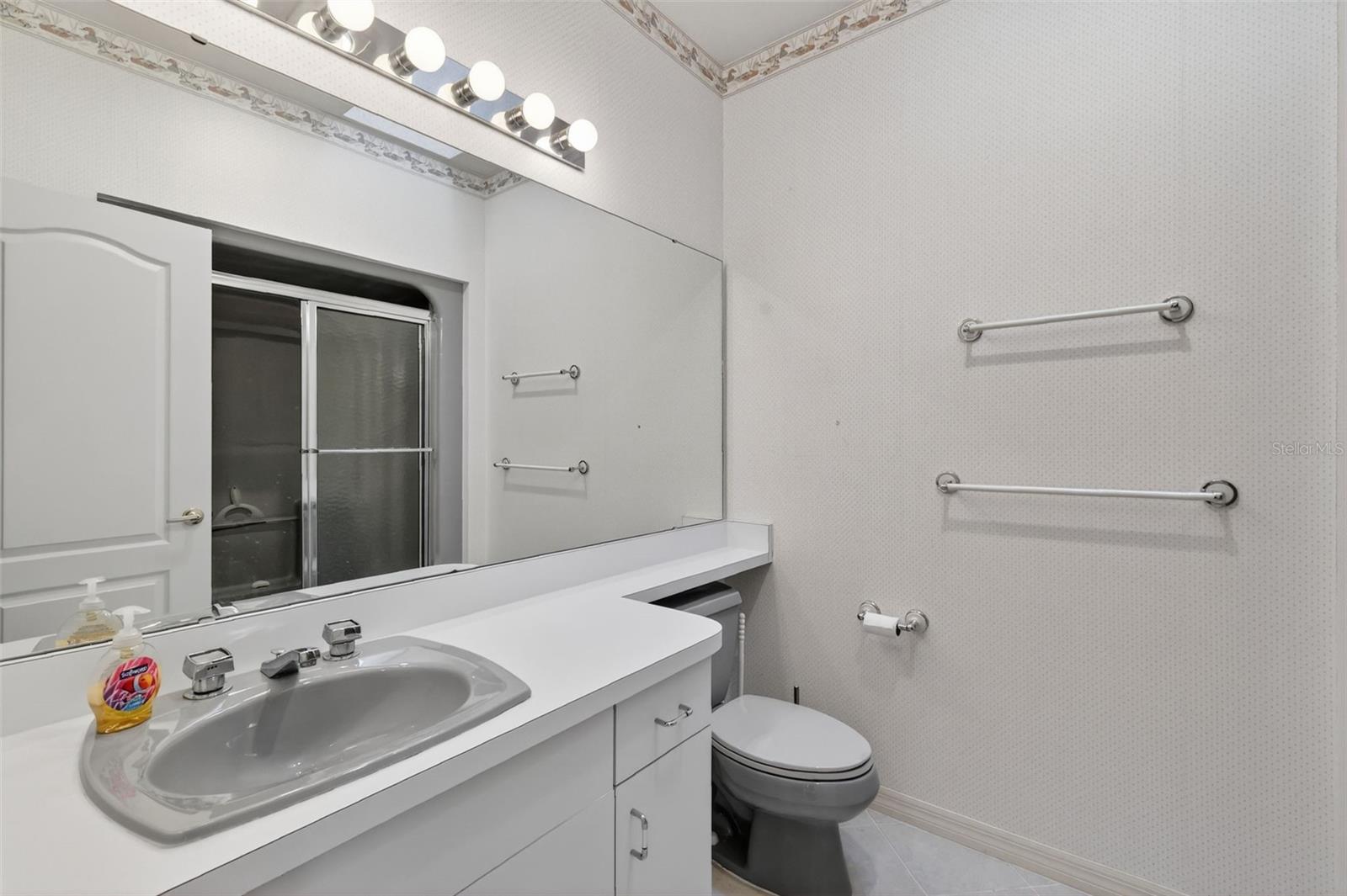 Image 42 of 75 For 629 Sandlake Court