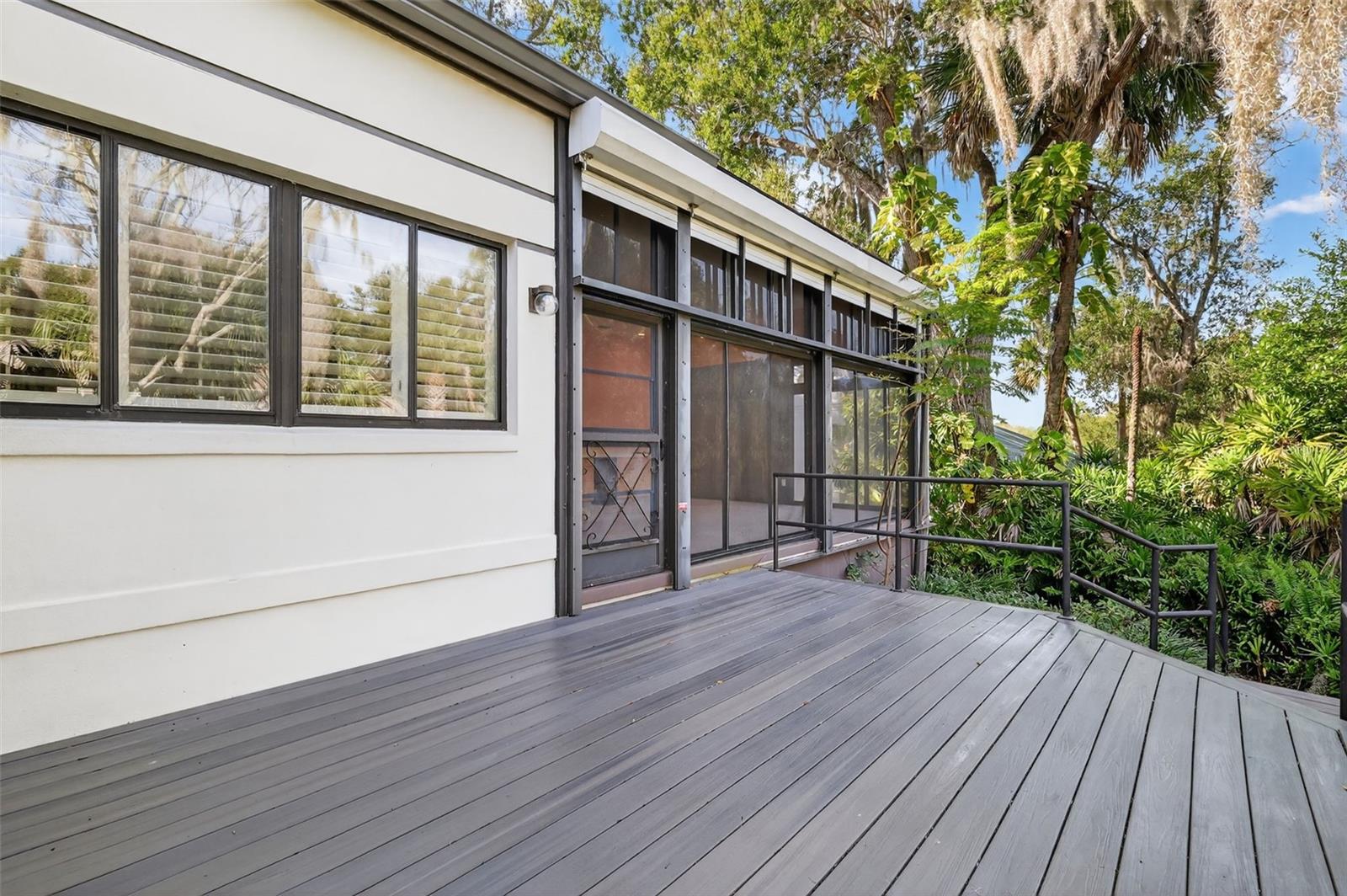 Image 47 of 75 For 629 Sandlake Court