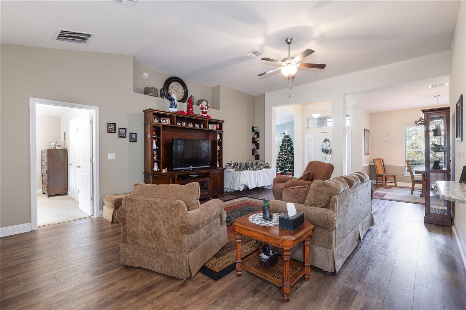 Image 12 of 44 For 2030 Angel Fish Loop