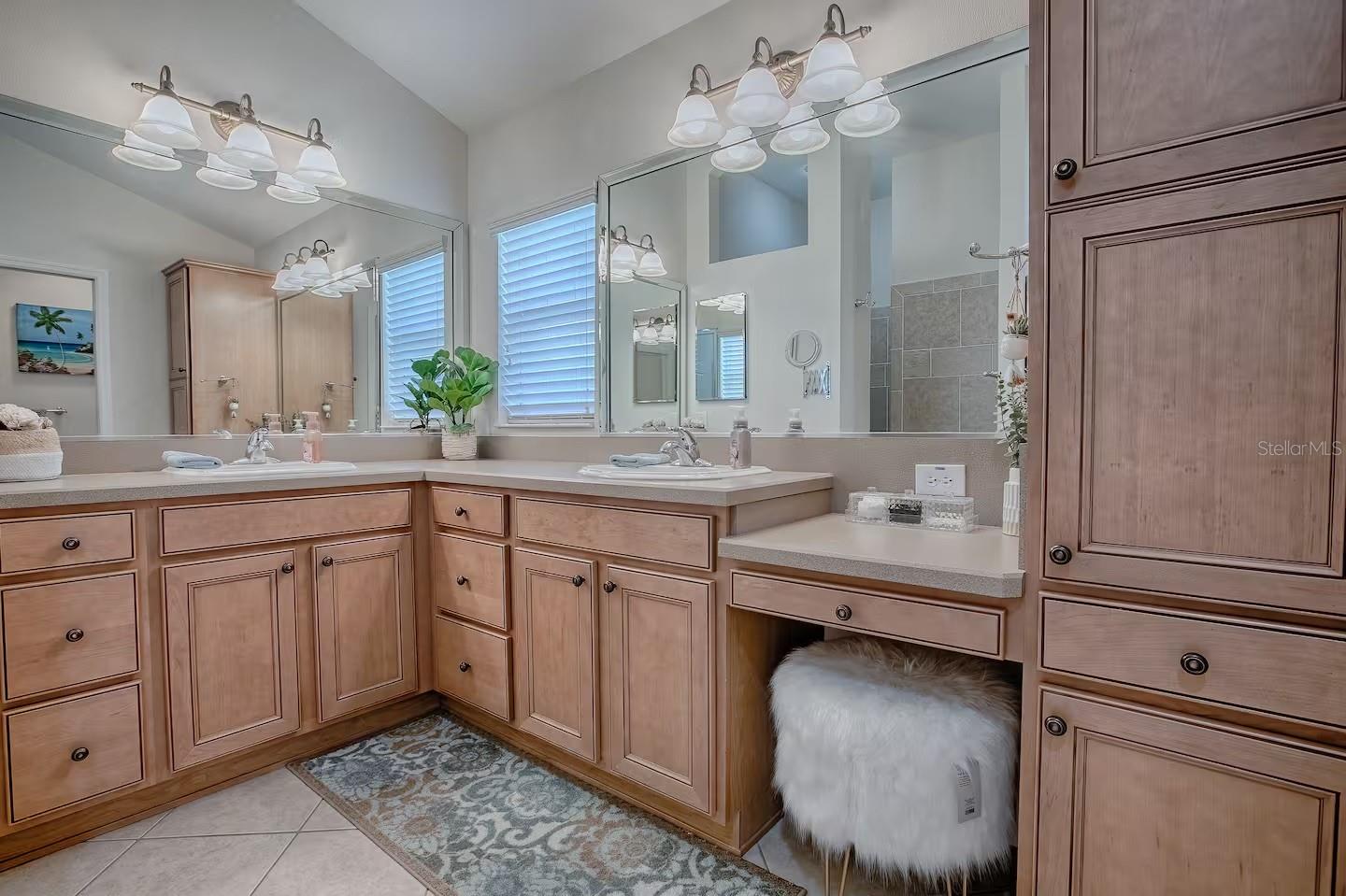 Image 35 of 59 For 1064 Alcove Loop