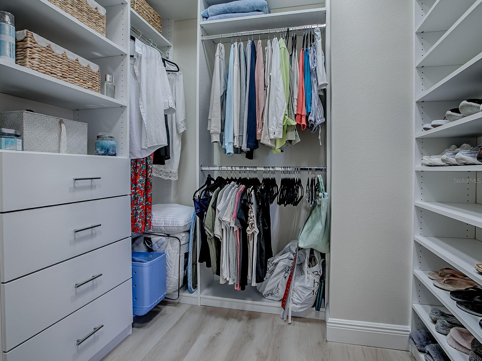 Image 38 of 59 For 1064 Alcove Loop