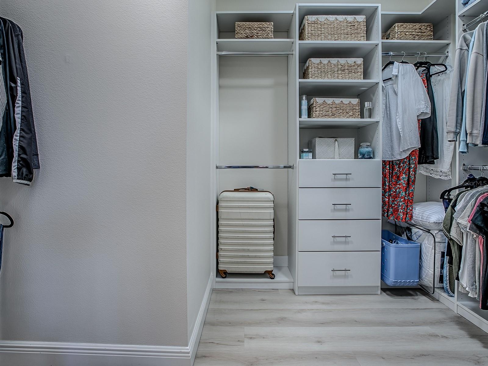 Image 39 of 59 For 1064 Alcove Loop