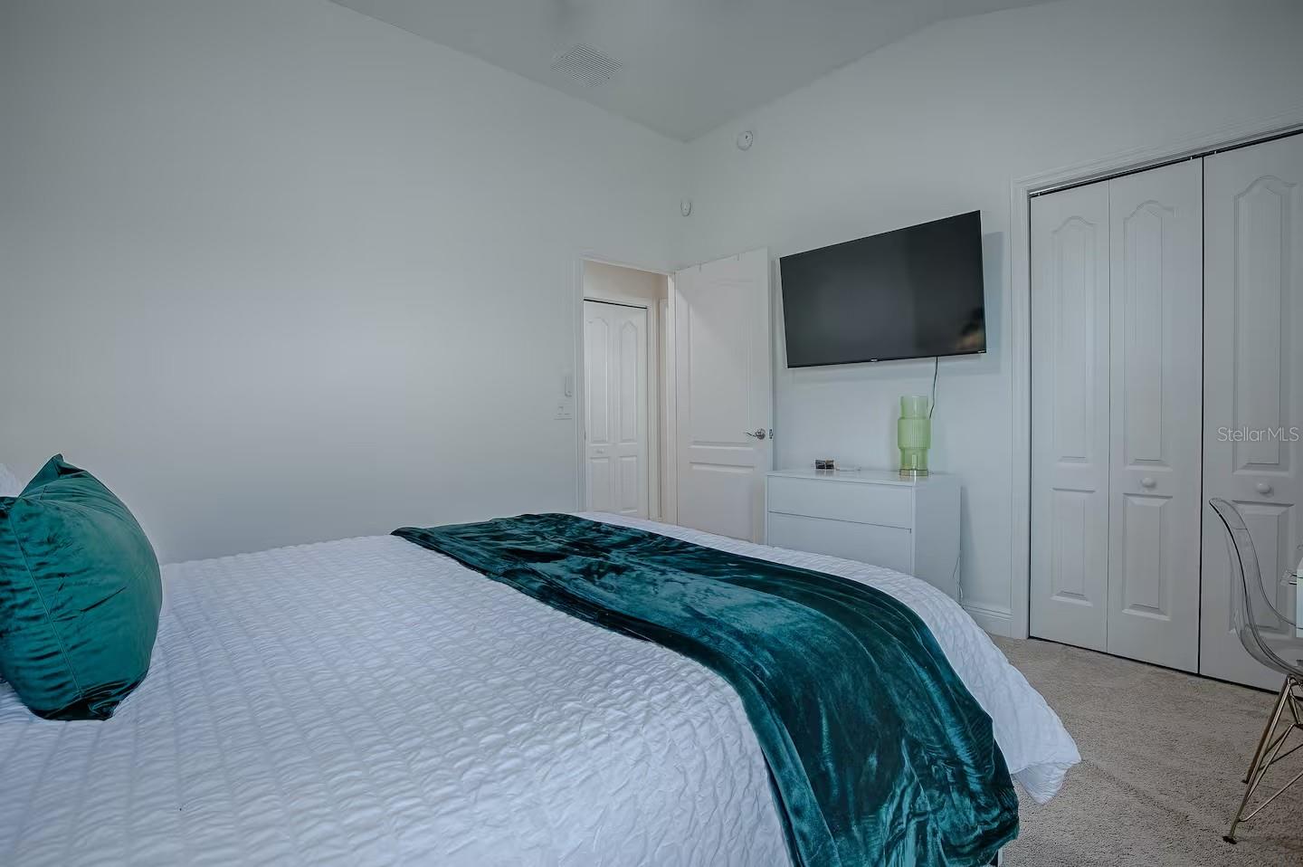 Image 44 of 59 For 1064 Alcove Loop