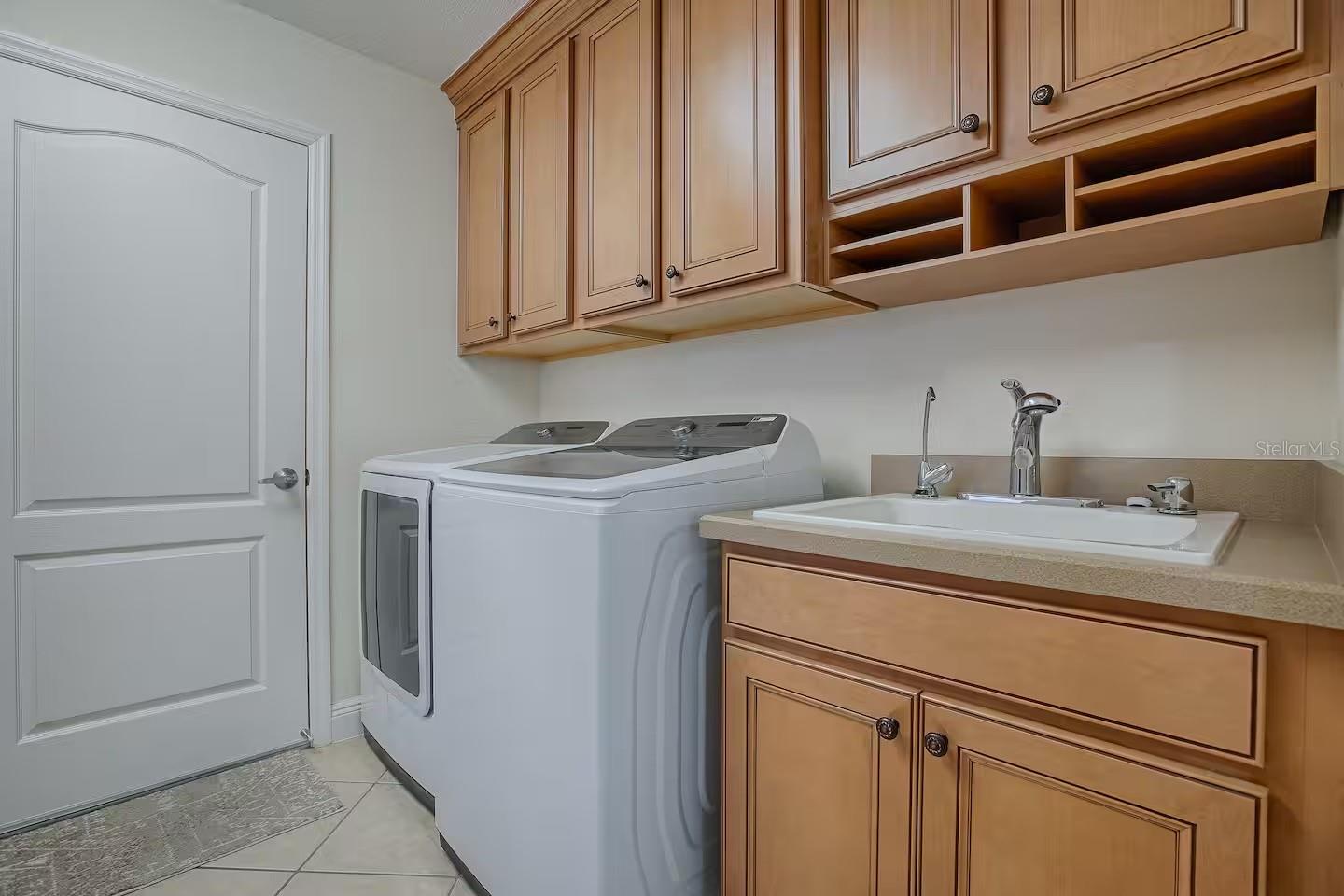 Image 46 of 59 For 1064 Alcove Loop