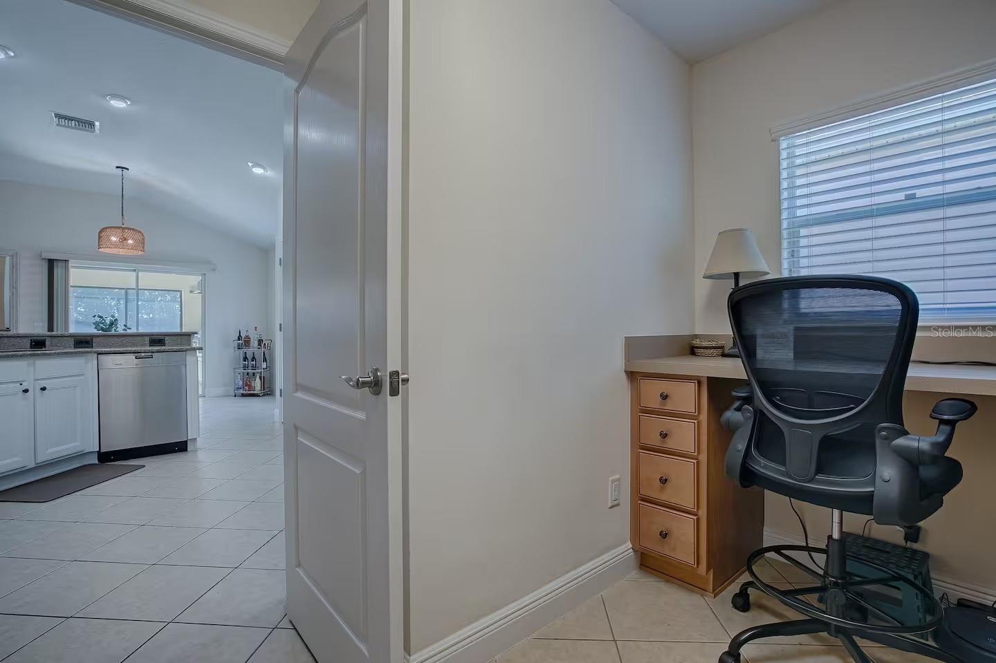 Image 47 of 59 For 1064 Alcove Loop