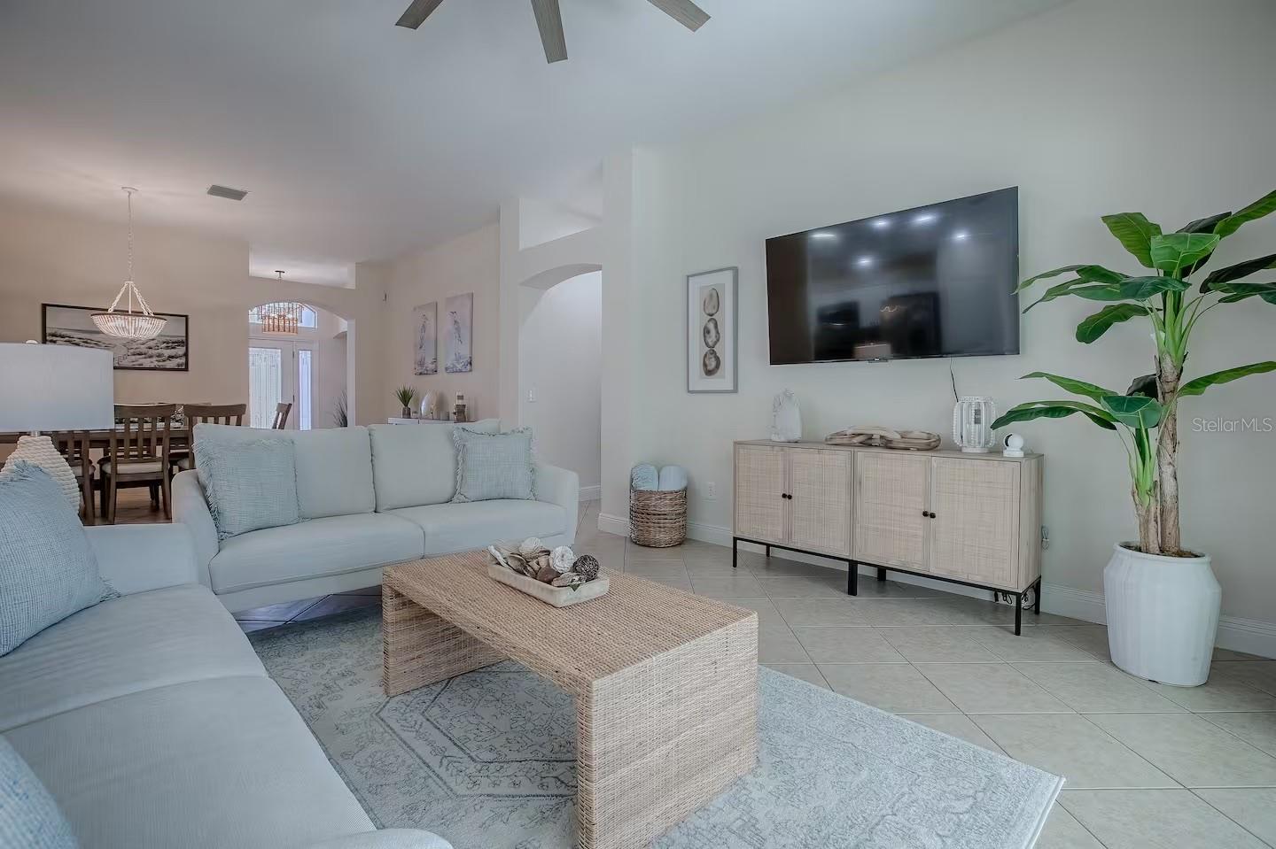 Image 7 of 59 For 1064 Alcove Loop