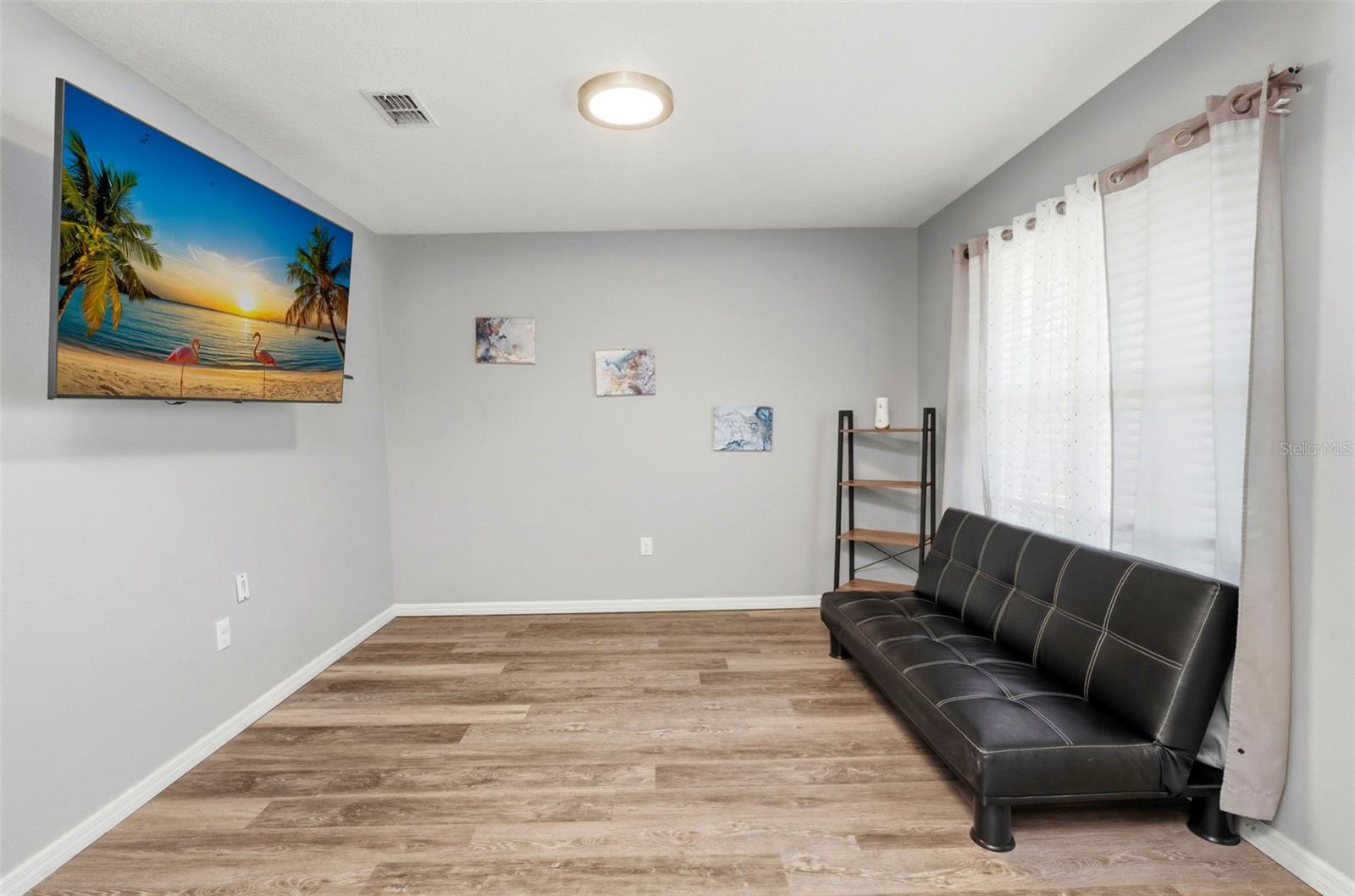 Image 10 of 49 For 3060 Bethpage Loop