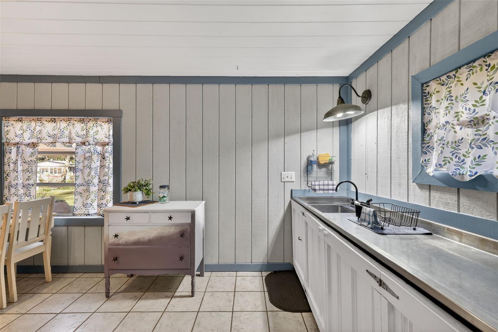 Image 14 of 27 For 8481 Cr 636  