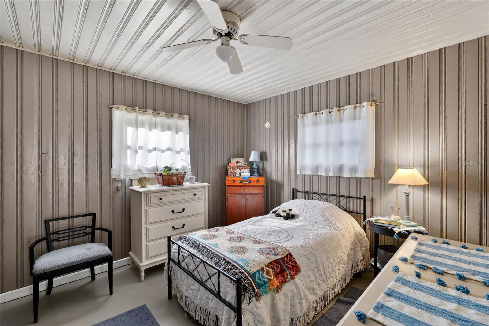 Image 18 of 27 For 8481 Cr 636  