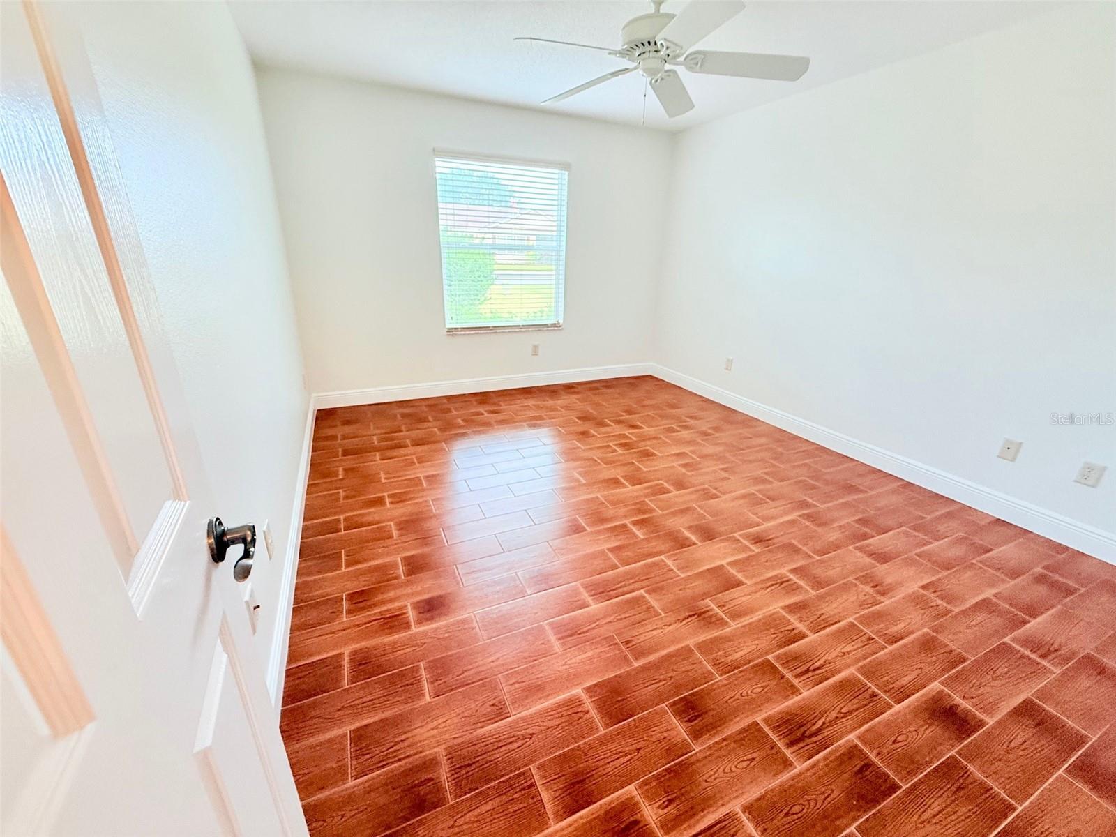 Image 20 of 37 For 995 Joiner Place