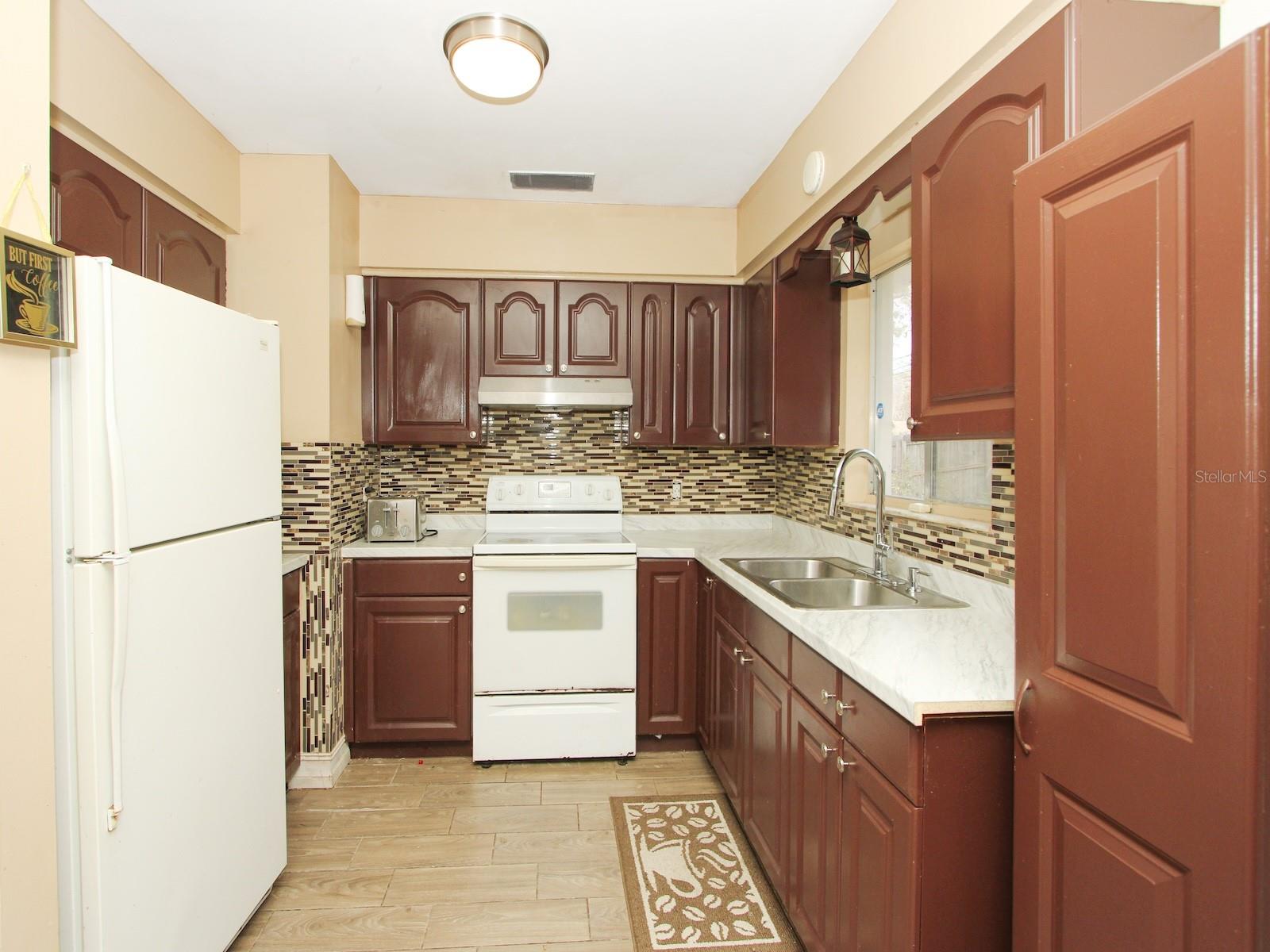 Image 13 of 22 For 4173 Signal Hill Road